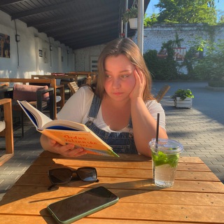 книжкова дегустаторка🍷📚