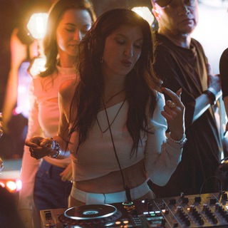 ELENA_CLUB_Muz