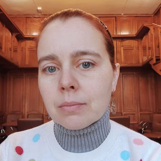 Пономарева в библиотеке