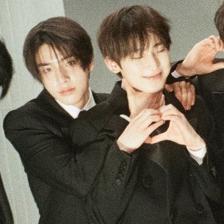 🍑 𝙛𝙡𝙚𝙪𝙧𝙨𝙨𝙪𝙣𝙛 🍑
